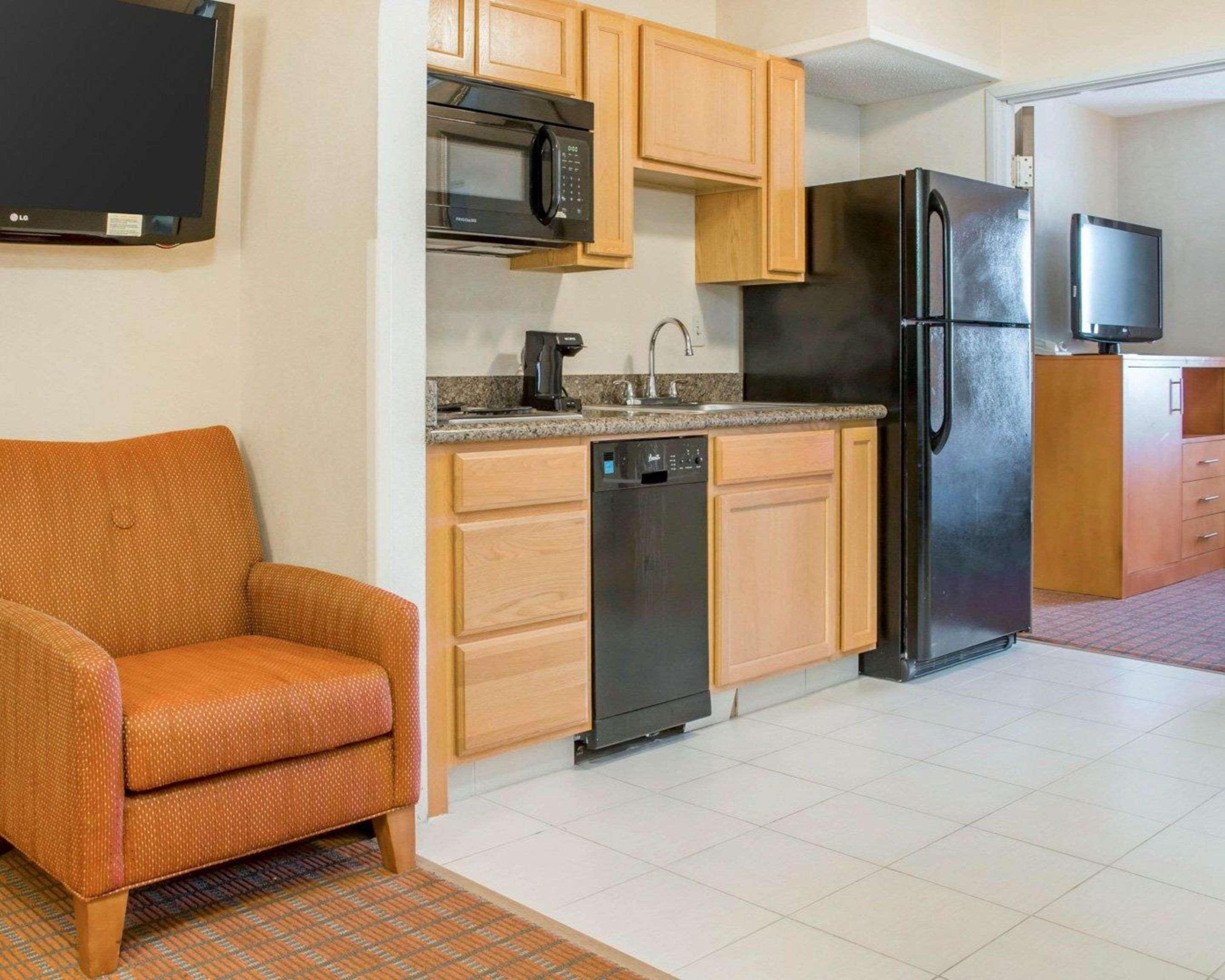 Comfort Suites Auburn Hills-Detroit Eksteriør billede