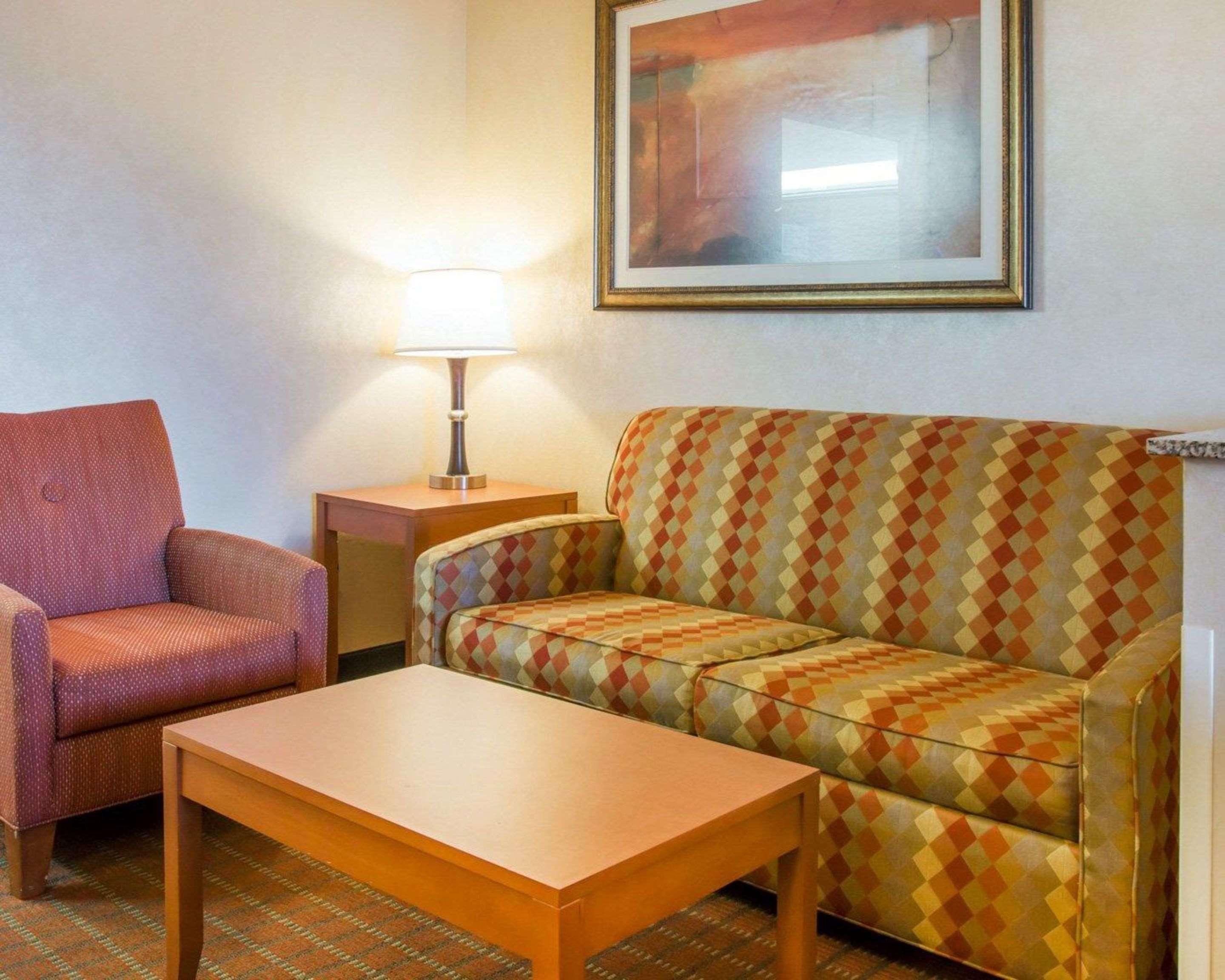 Comfort Suites Auburn Hills-Detroit Eksteriør billede