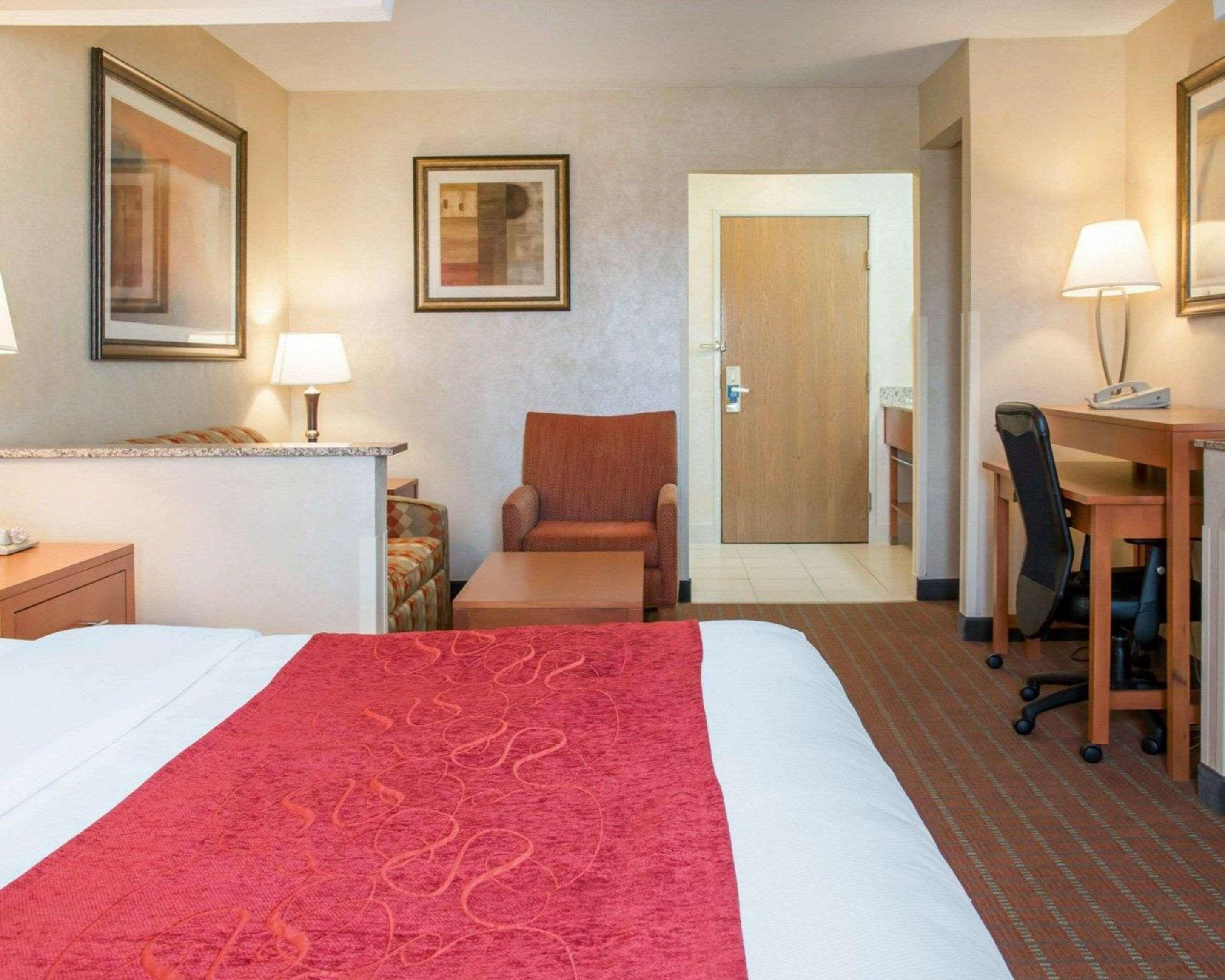 Comfort Suites Auburn Hills-Detroit Eksteriør billede