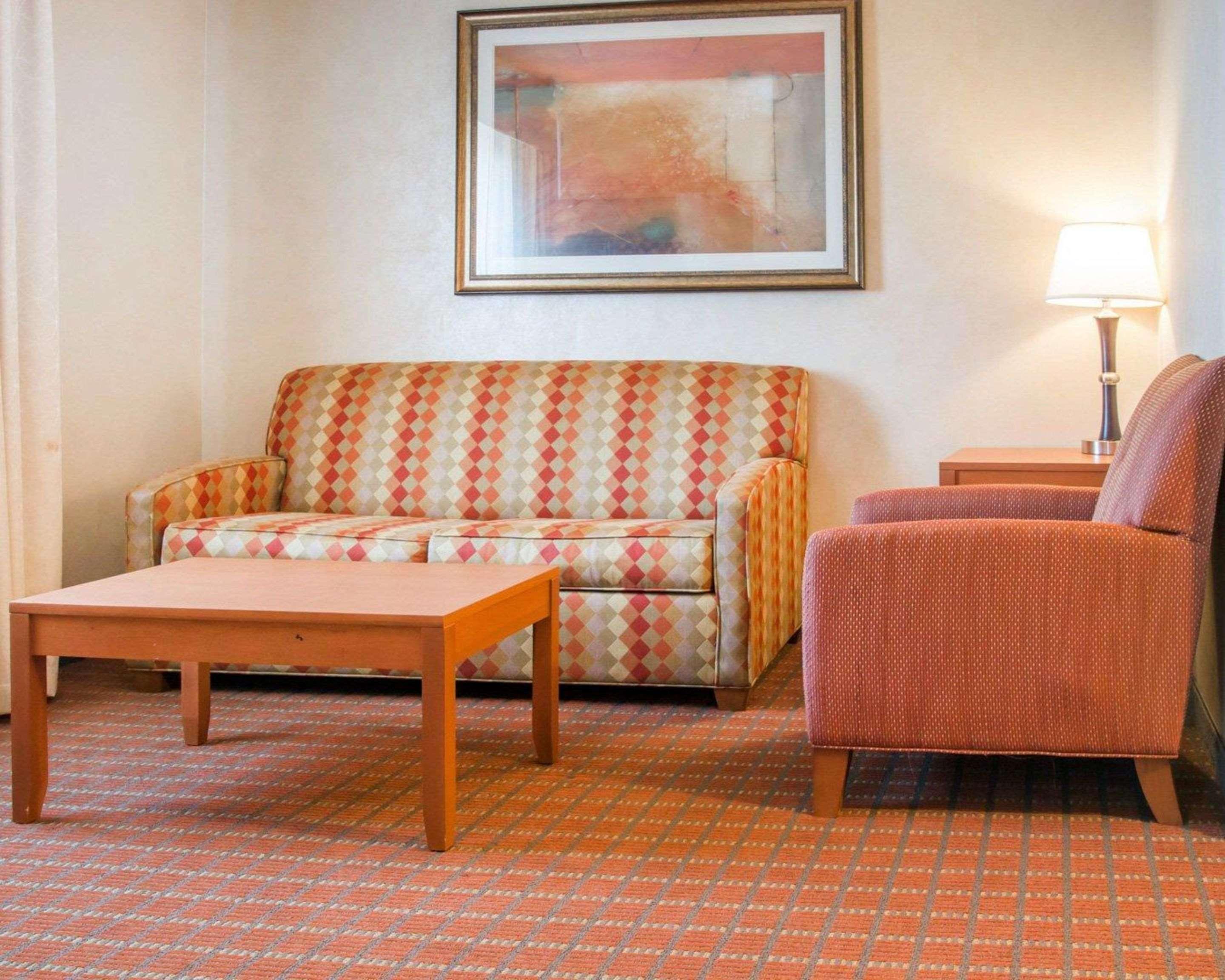 Comfort Suites Auburn Hills-Detroit Eksteriør billede