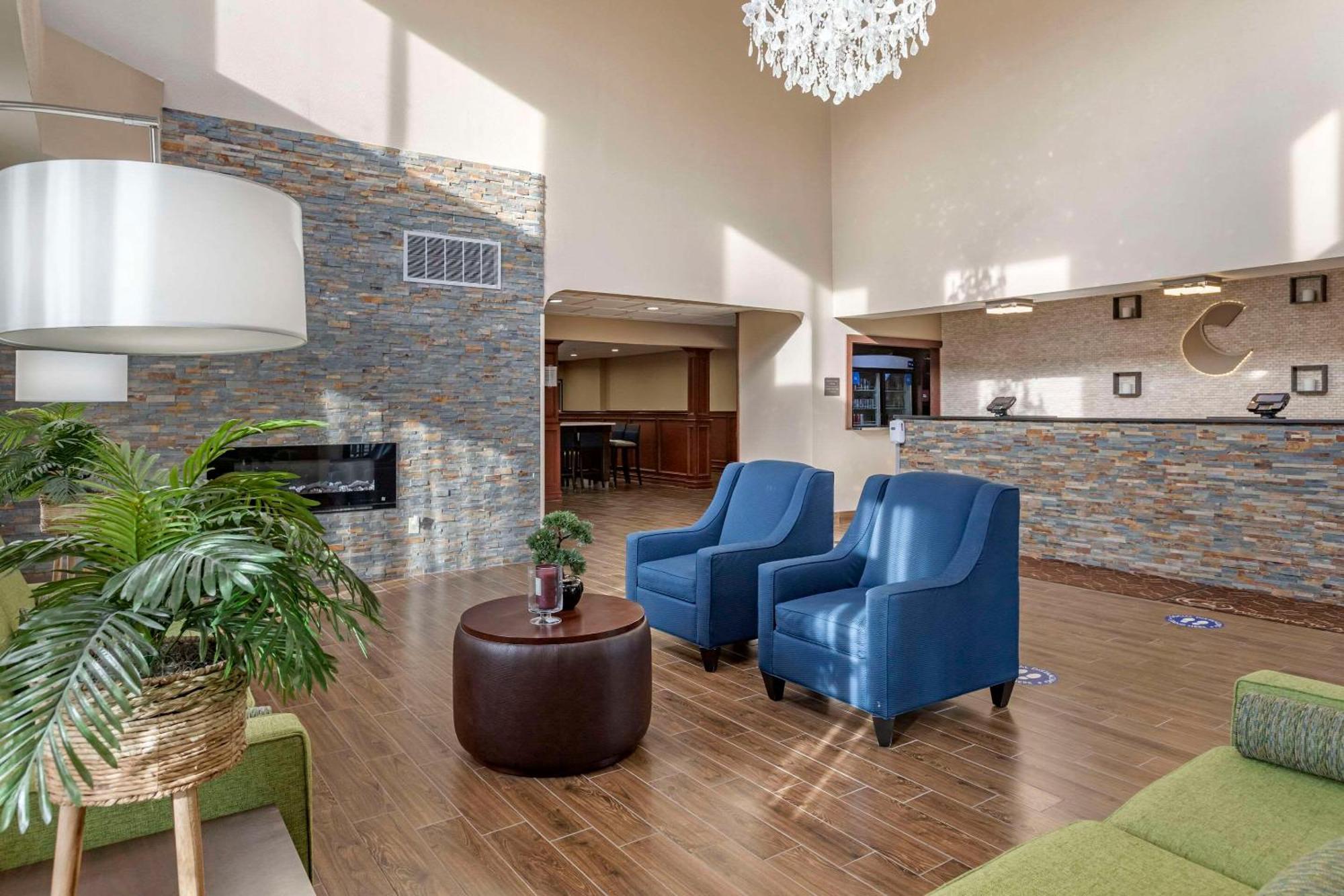 Comfort Suites Auburn Hills-Detroit Eksteriør billede