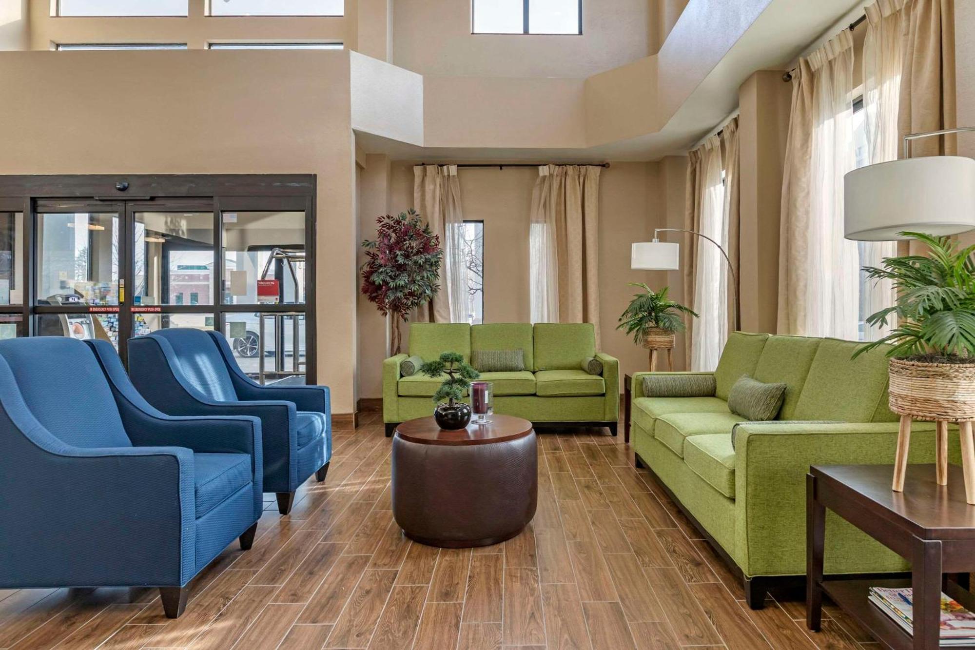 Comfort Suites Auburn Hills-Detroit Eksteriør billede