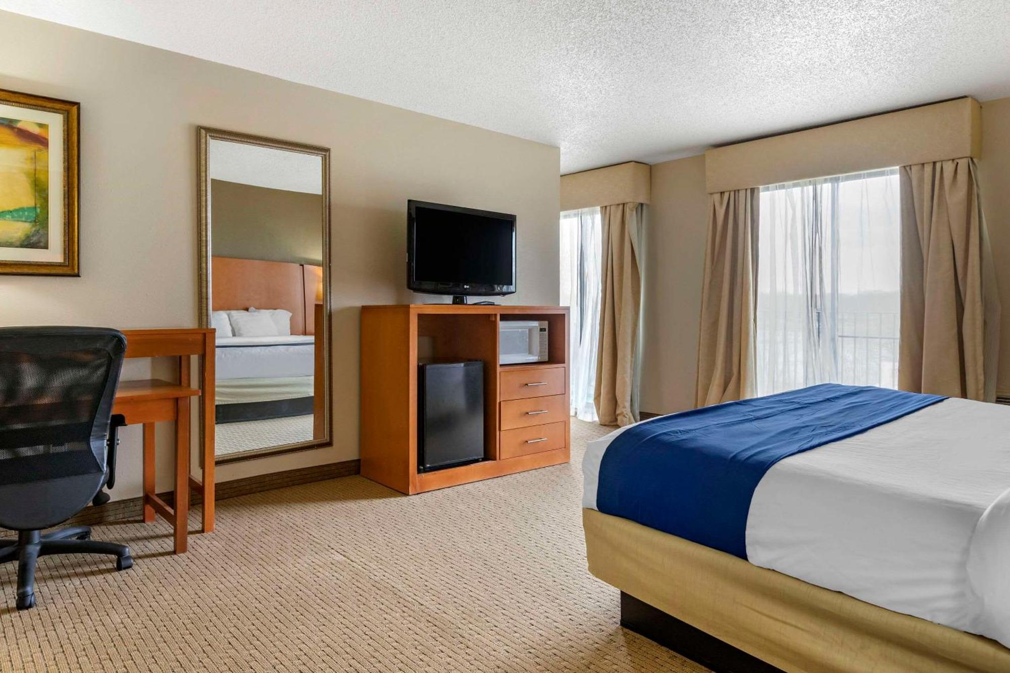 Comfort Suites Auburn Hills-Detroit Eksteriør billede
